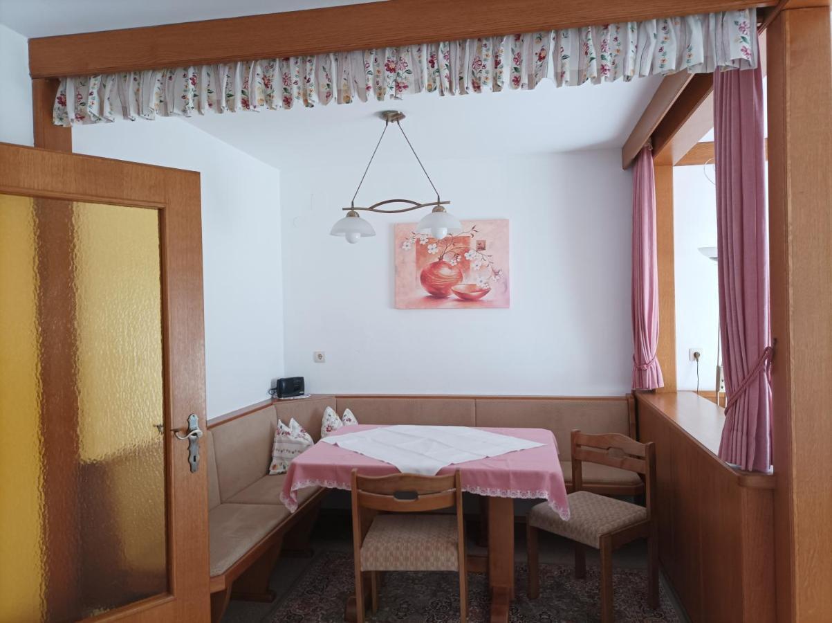 Fruehstueckspension-Appartementhaus Wasserer Бад-Кляйнкірхгайм Екстер'єр фото